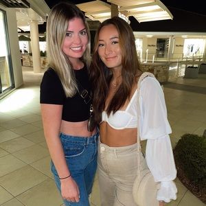 Meet your Posher, Corinne